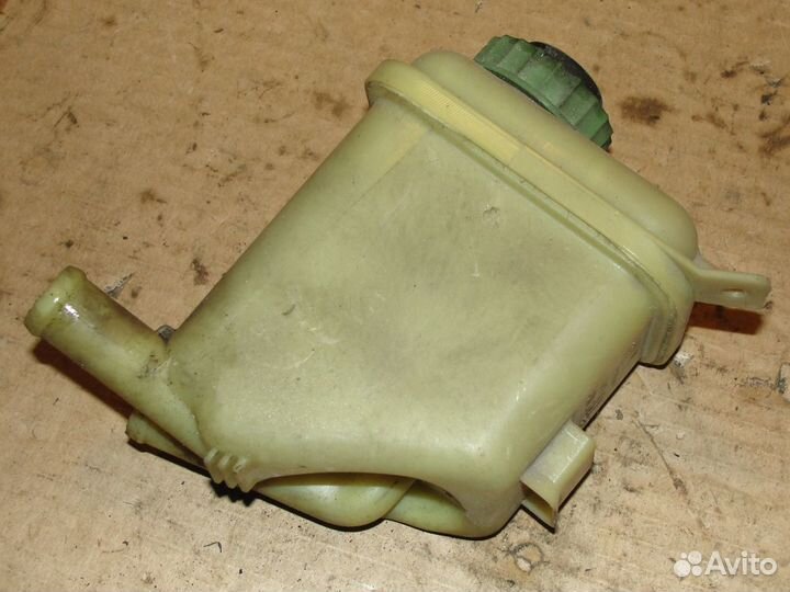 Бачок гур Volkswagen touareg 05г