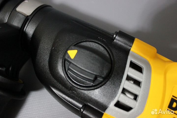 Аккумуляторный перфоратор DeWalt DCH263 в кейсе