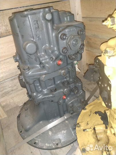 Komatsu PC200-7 главный гидронасос # 708-2L-00300