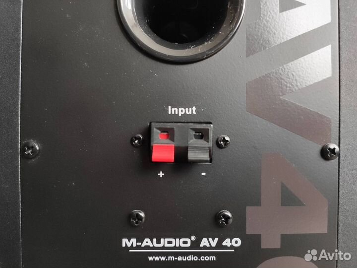 Студийные мониторы M-Audio AV40