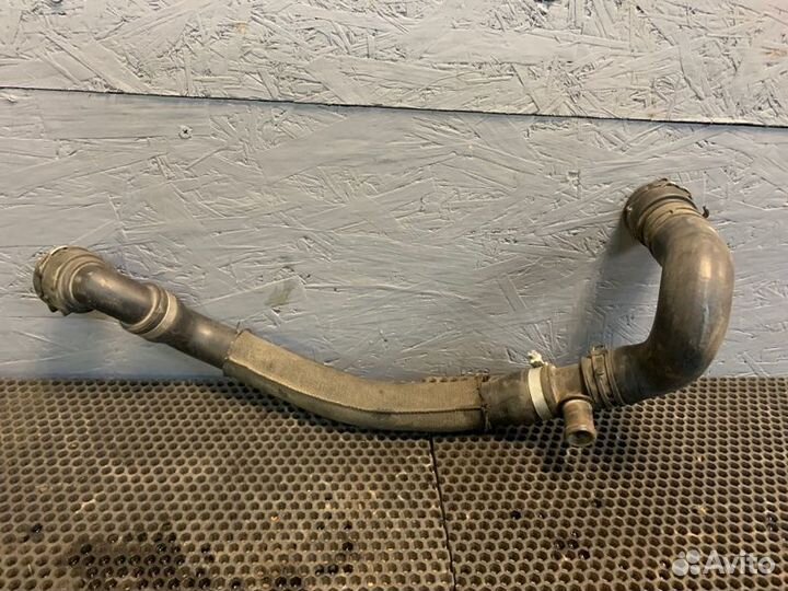 Патрубок системы охлаждения Audi A6 C7 cdnb 2014