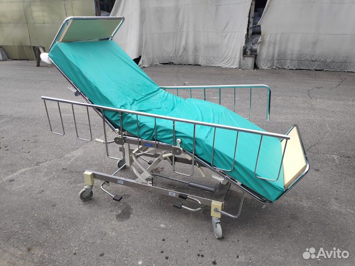 Медицинская кровать для лежачих больных