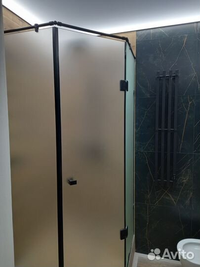 Стеклянная перегородка, душевая