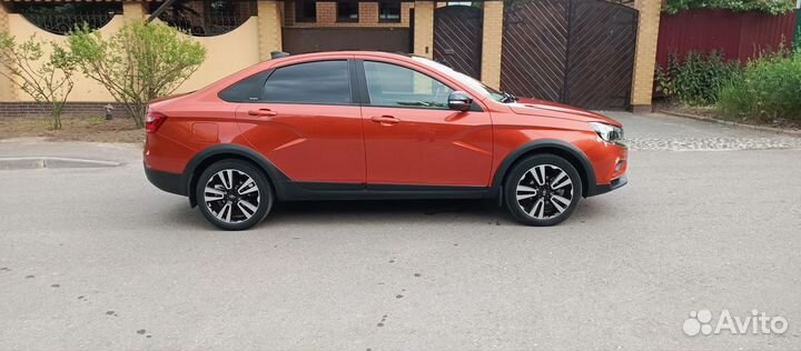 LADA Vesta Cross 1.6 CVT, 2021, 35 000 км