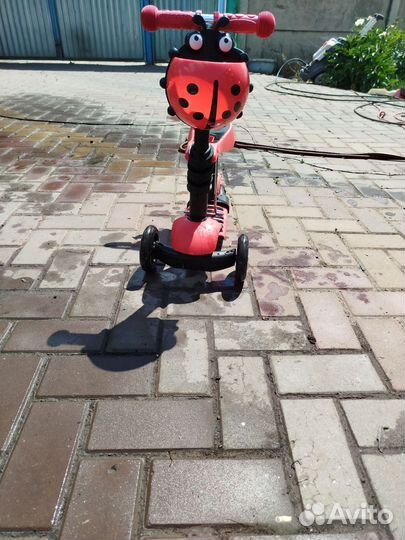 Самокат детский трехколесный с сиденьем