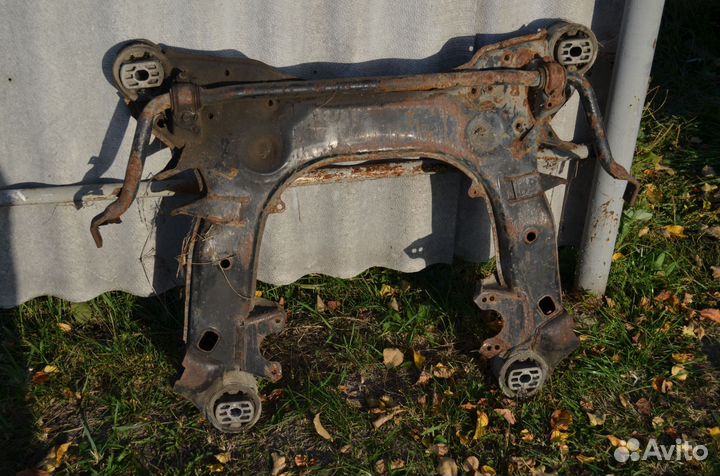 Подрамник передний/задний audi a8 d2