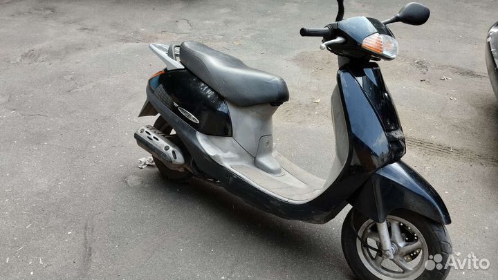 Скуттер Honda Lead 100