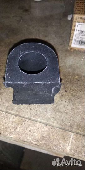 Втулки стабилизатора передние тайота Марк 2