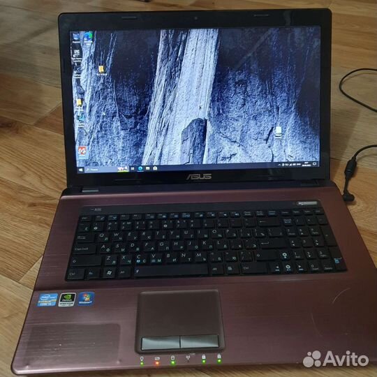 Ноутбук asus