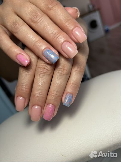 Модель на маникюр