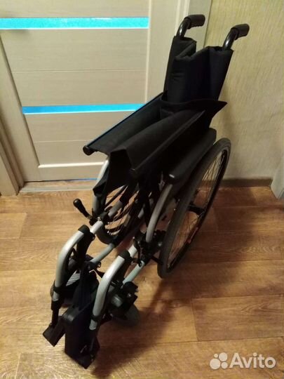 Инвалидная коляска складная бу