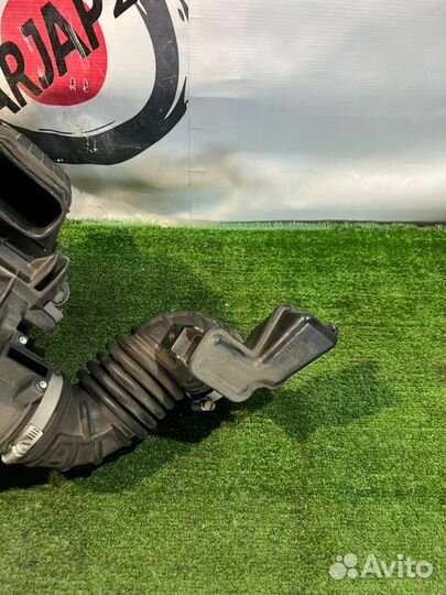 Корпус воздушного фильтра Nissan Serena GFC27