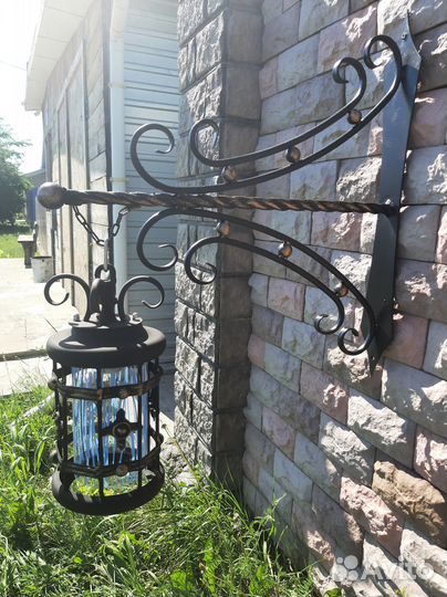 Уличный кованый фонарь арт нов 3