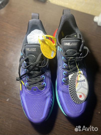 Беговые кроссовки onemix новые