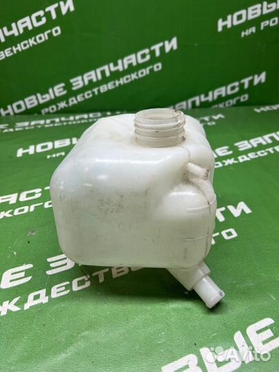 Бачок расширительный Chevrolet Niva 2123