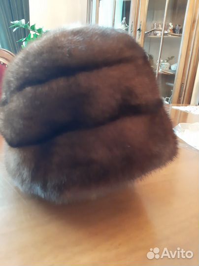 Головные уборы женские зимние