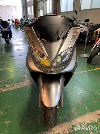 Максискутер Yamaha Majesty 400