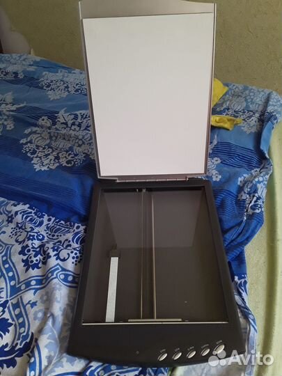 Продам планшетный сканер Plustek Optic Slim 2400