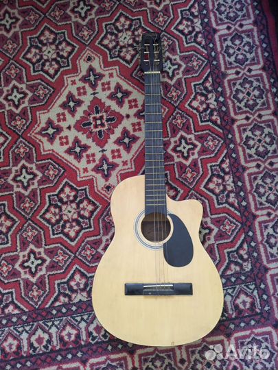 Акустическая гитара