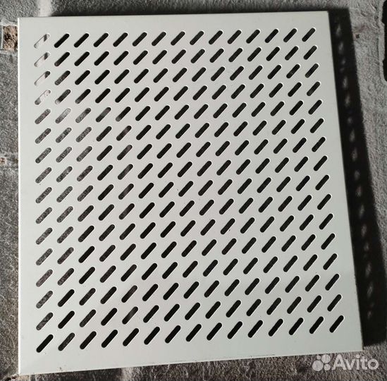 Полка перфорированная для стойки 19