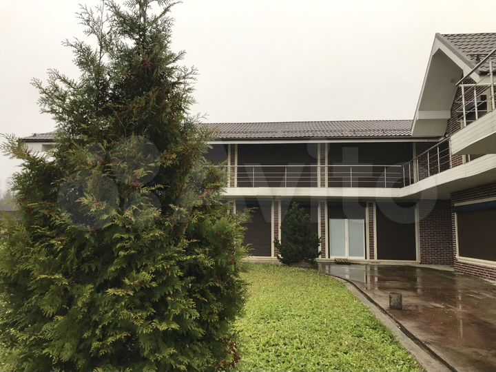 Коттедж 600 м² на участке 15 сот.