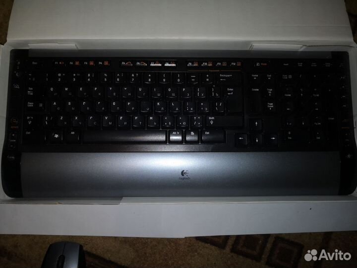 Клавиатура и мышь беспроводная