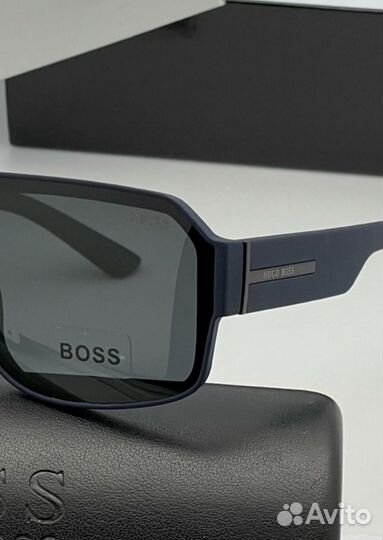 Солнцезащитные очки hugo boss