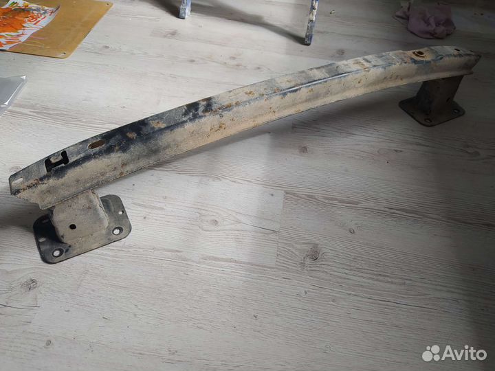 Усилитель бампера заднего