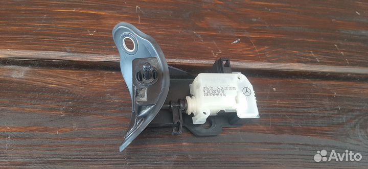 Активатор лючка бензобака Mercedes CLS W219