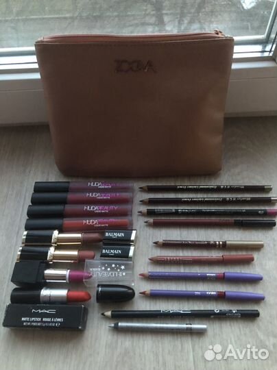 Пудра, румяна и каpандaши