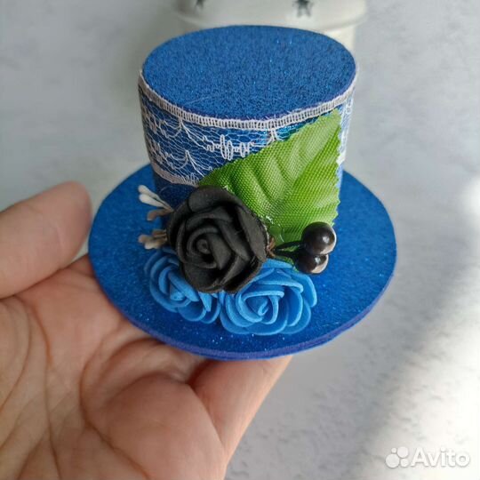 Шляпка на заколке
