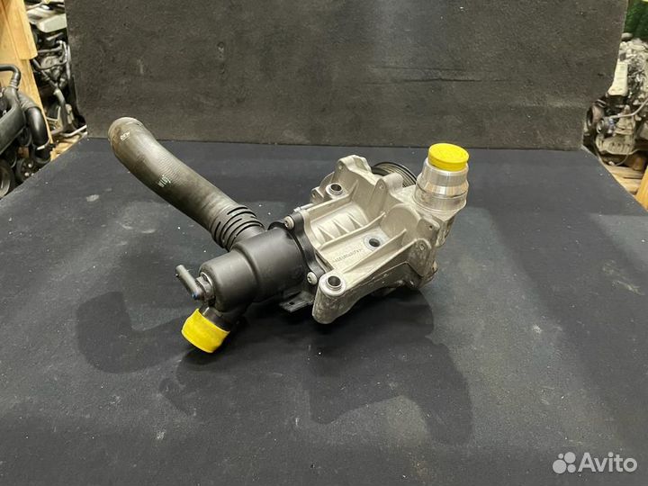 Помпа на Мерседес w117 w176 w246