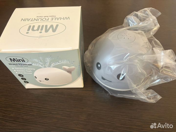 Игрушка кит-фонтан