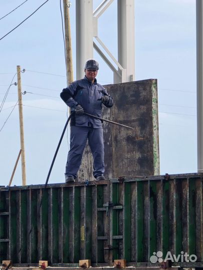 Бригада строителей