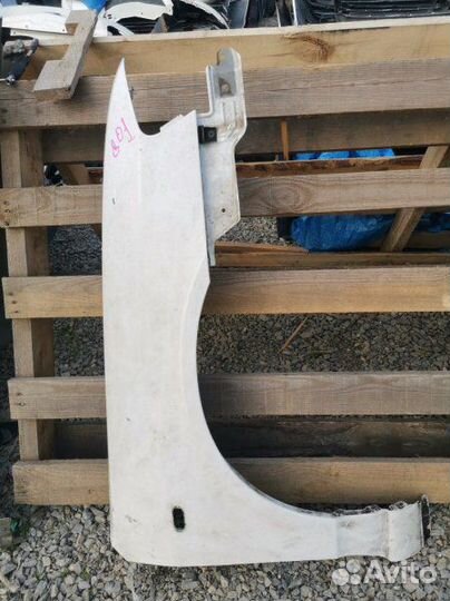 Крыло переднее правое Nissan Ad Y11