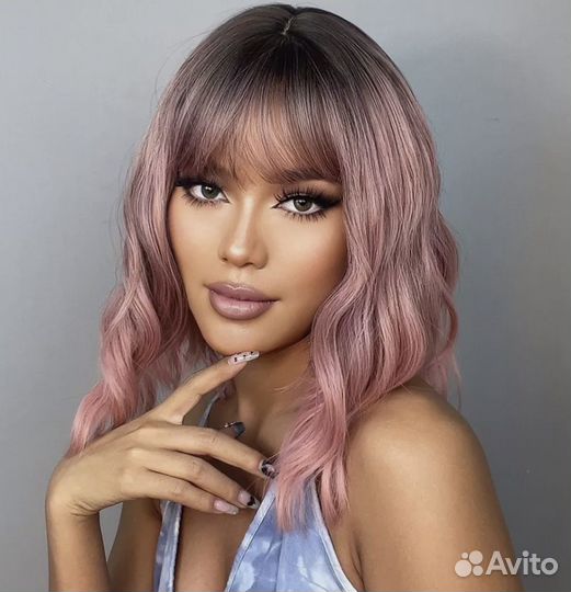 Парик розовый каре волны локоны омбре