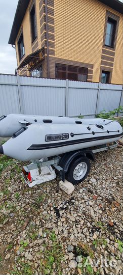 Лодка с прицепом