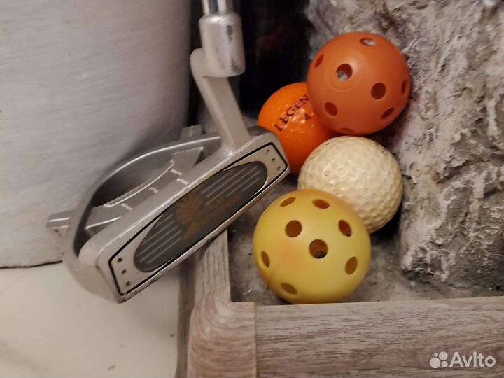 Клюшка для пата с мячями (вид гольфа гольфа)