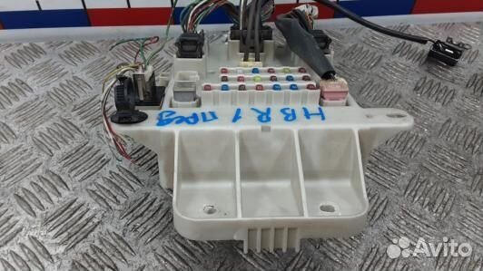 Блок предохранителей toyota RAV 4 ZCA2 (HBR01M102)