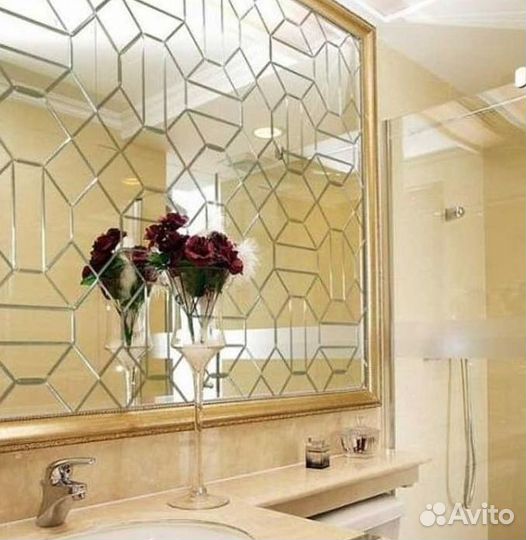 Зеркальное панно в прихожей