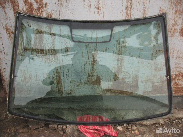 Заднее стекло седан Ford Focus 2