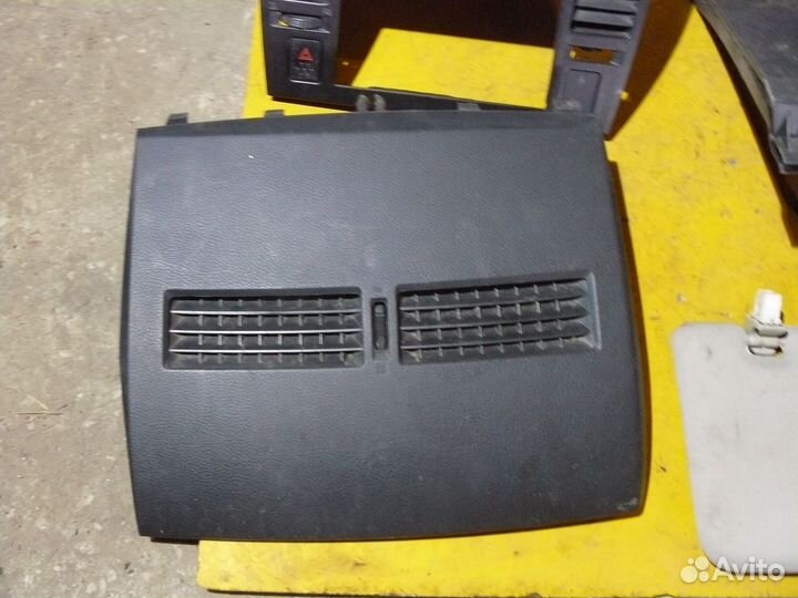 Пластик салона для Nissan Tiida C11