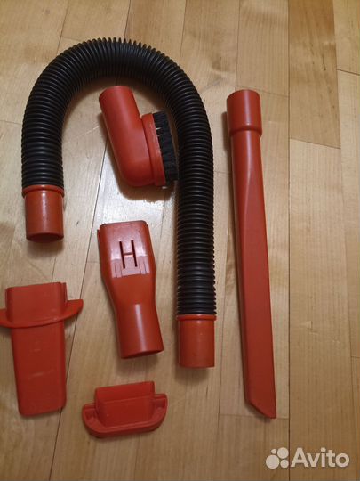 Автомобильный пылесос Black Decker ACV 1205