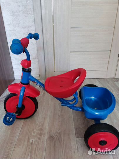 Трехколесный велосипед