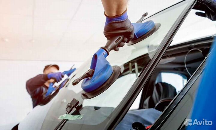 Лобовое стекло на Pontiac Vibe