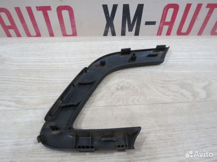 Накладка ручки передняя левая Skoda Fabia