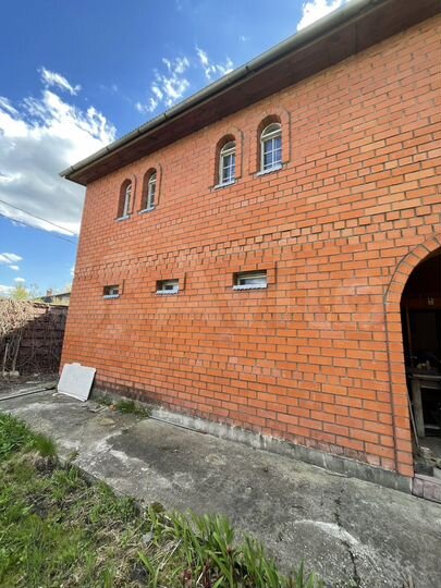 Дом 200 м² на участке 13 сот.