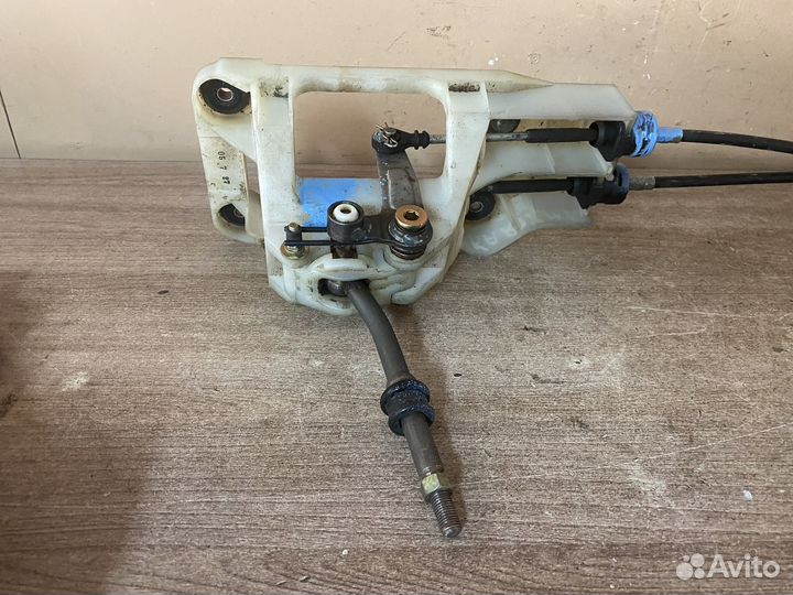 Кулиса МКПП Mitsubishi Carisma 1.8 Lancer 9