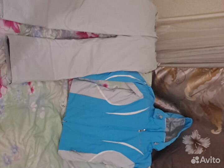 Куртка,комбинезон женская