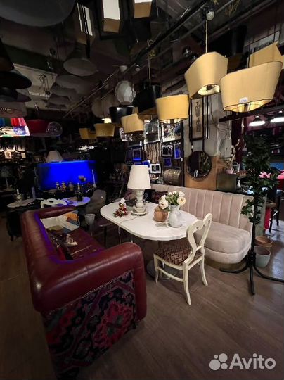 Закрылся ресторан продаю мебель